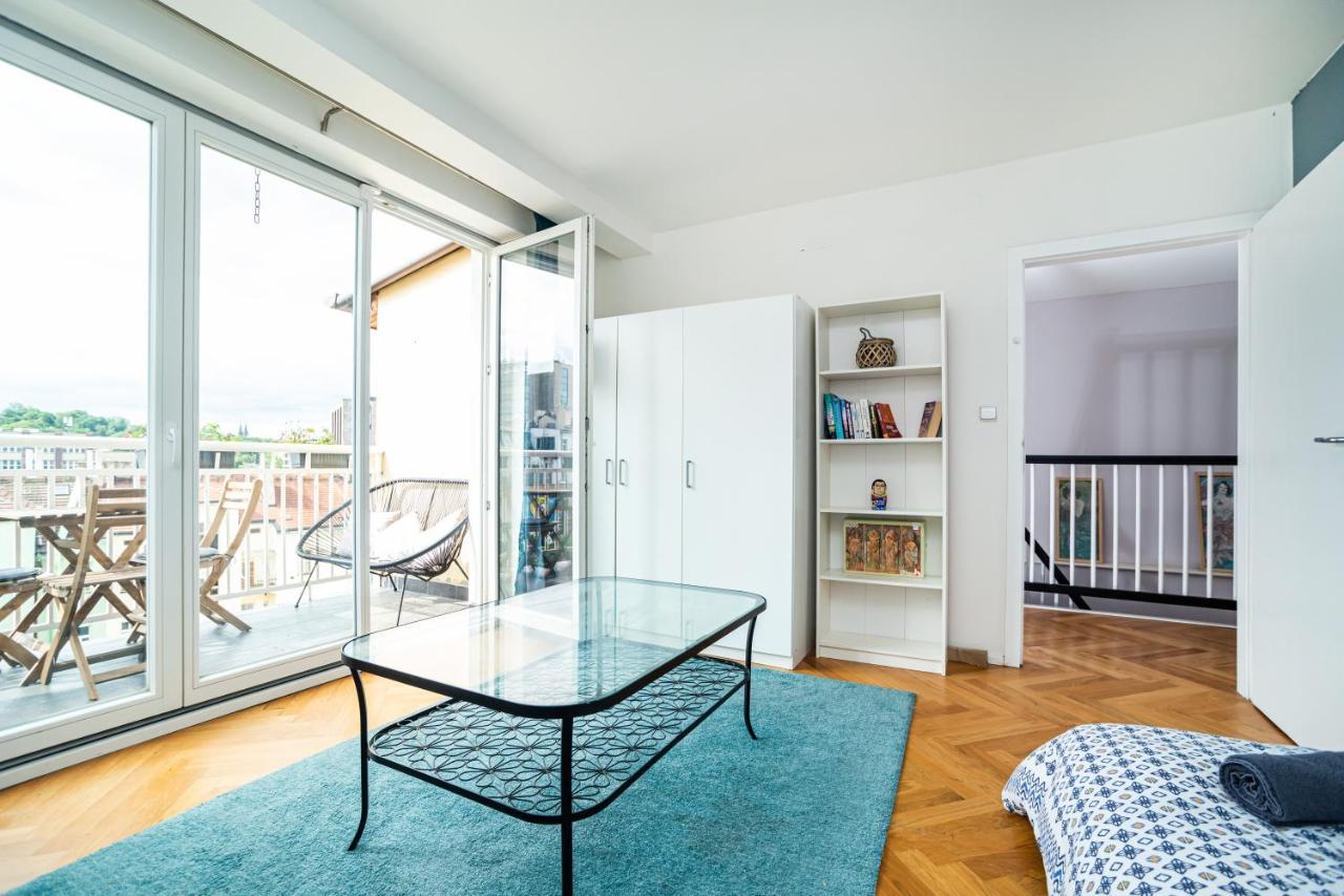Central, Spacious, Modern 5 Bedrm Duplex W/Balcony Prague Exterior photo